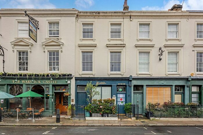 2 Bedroom Flat For Sale In Warwick Place, Little Venice, London, W9