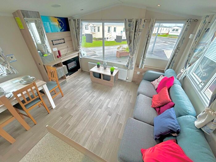 2 Bedroom Park Home For Sale In Beach Road, St. Osyth, Clacton-On-Sea, CO16