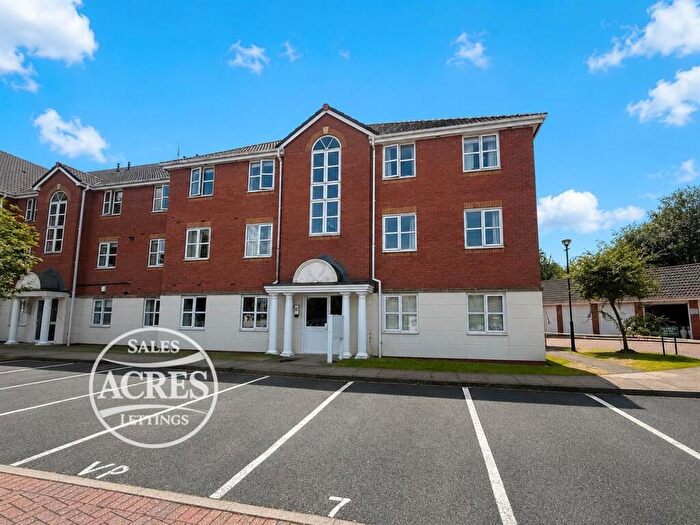 2 Bedroom Apartment For Sale In Wyndley Close, Four Oaks, Sutton Coldfield, B74