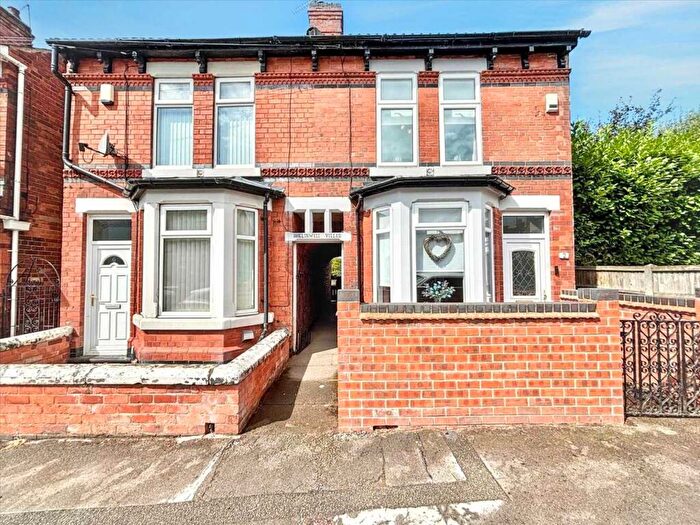 2 Bedroom Semi-Detached House For Sale In Crocus Street, Kirkby In Ashfield, NG17