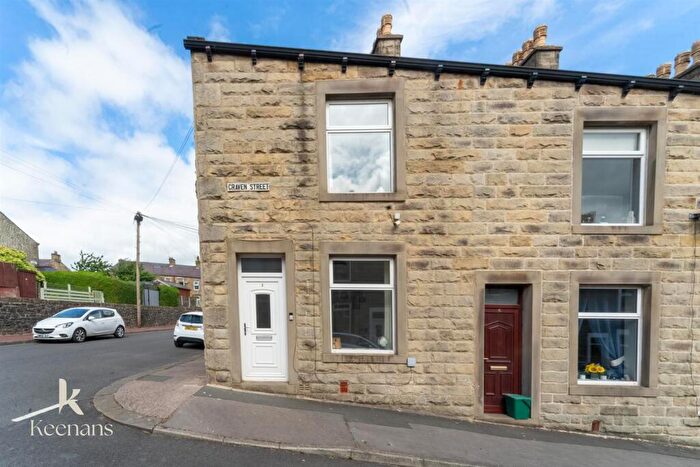 3 Bedroom End Of Terrace House For Sale In Craven Street, Barnoldswick, BB18