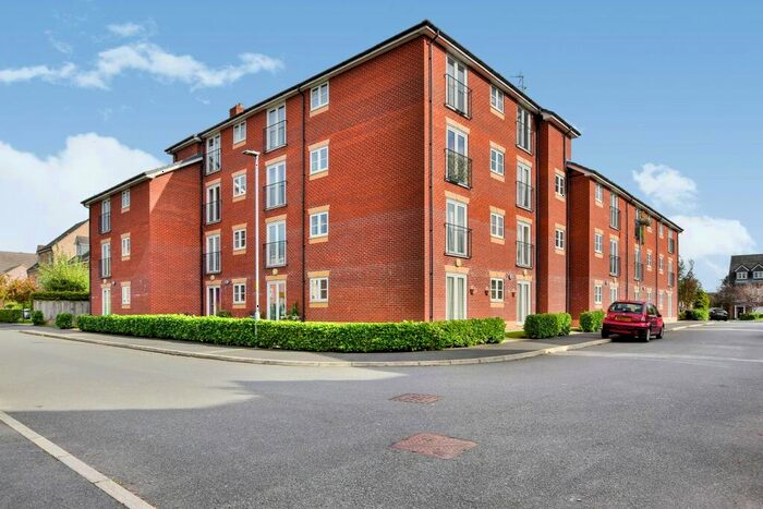 2 Bedroom Apartment To Rent In Lawnhurst Avenue, Wythenshawe, Manchester, M23