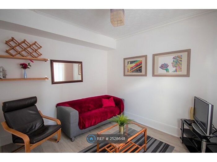 5 Bedroom Terraced House To Rent In Harold Road, Southsea, PO4