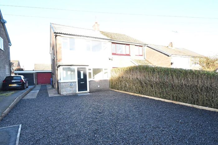 3 Bedroom Semi-Detached House To Rent In Heswall Drive, Walshaw, Bury, BL8