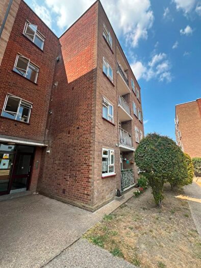 2 Bedroom Flat To Rent In Longbridge Road, IG11