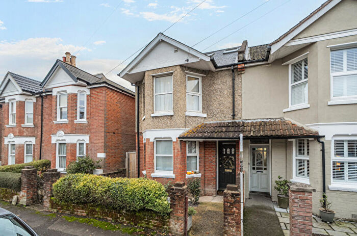 4 Bedroom Semi Detached House For Sale In Norfolk Road, Shirley, Southampton, Hampshire, SO15