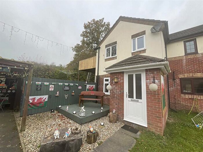 3 Bedroom House For Sale In Parc Gwernen, Tycroes, Ammanford, SA18