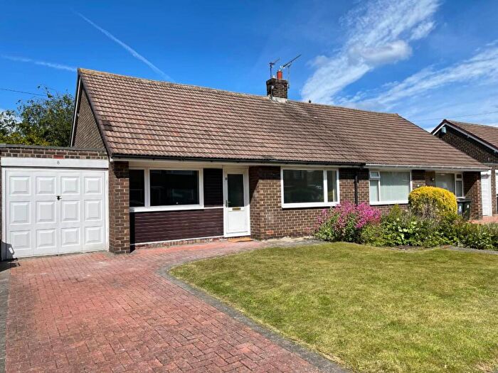 2 Bedroom Bungalow To Rent In Haddon Green, Whitley Bay . ** Newly Refurbished **, NE25