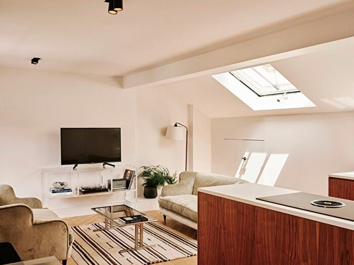 2 Bedroom Flat To Rent In Marylebone, W1G