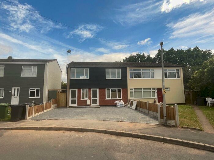 2 Bedroom Apartment To Rent In Delves Crescent, Wood End, CV9