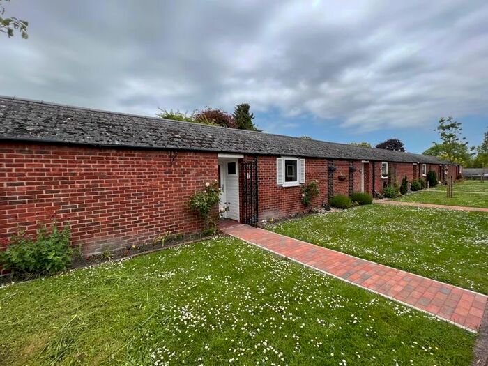 2 Bedroom Bungalow For Sale In Dibleys, Blewbury, Didcot, OX11