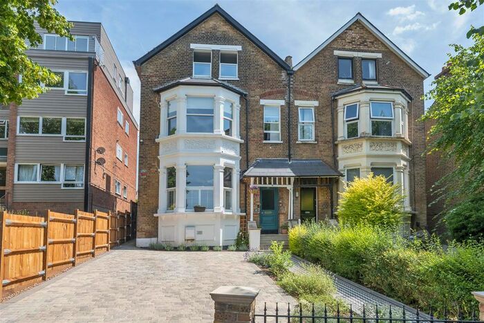5 Bedroom Semi-Detached House To Rent In Castle Avenue, London, E4
