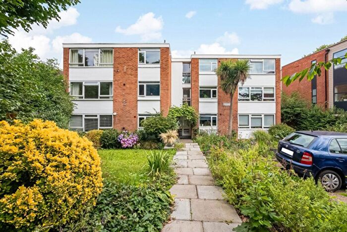 2 Bedroom Apartment For Sale In Crystal Palace Park Road, Sydenham, SE26