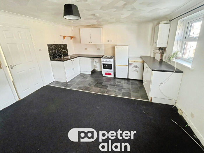 2 Bedroom Apartment To Rent In Railway Street, CF24