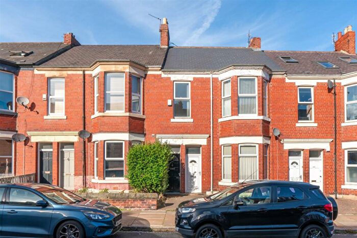 3 Bedroom Flat To Rent In Tosson Terrace, Heaton, NE6