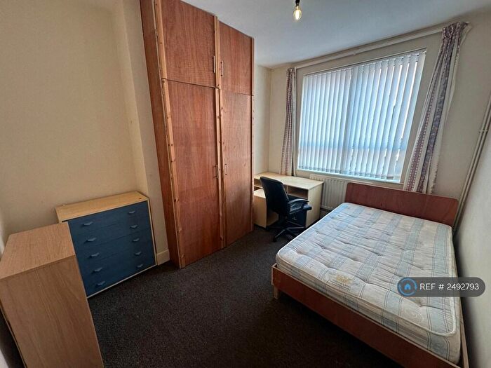 5 Bedroom Terraced House To Rent In Lytham Road, Leicester, LE2