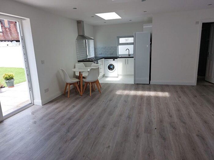 1 Bedroom Flat To Rent In Bridle Road, Croydon, CR0