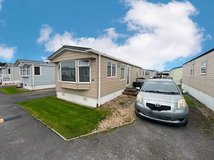 2 Bedroom Mobile/park Home For Sale In Edithmead, Highbridge, TA9