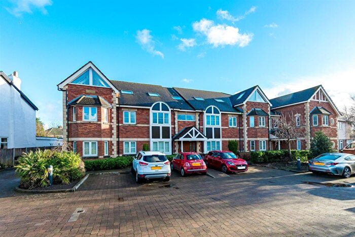 2 Bedroom Flat For Sale In Church Road, Formby, Liverpool, L37
