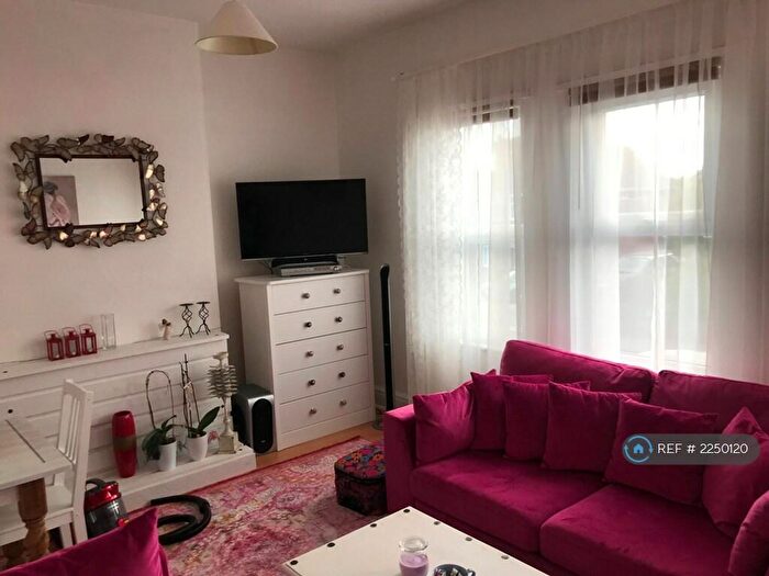 1 Bedroom Flat To Rent In London Road, Coalville, LE67