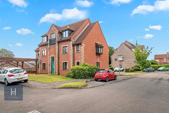 1 Bedroom Flat For Sale In Hay Leaze, Yate, Bristol, BS37