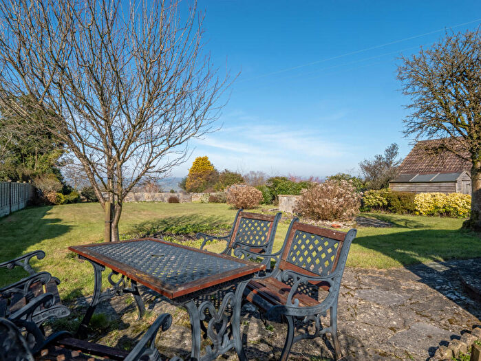 2 Bedroom Bungalow For Sale In Axminster, Devon, EX13