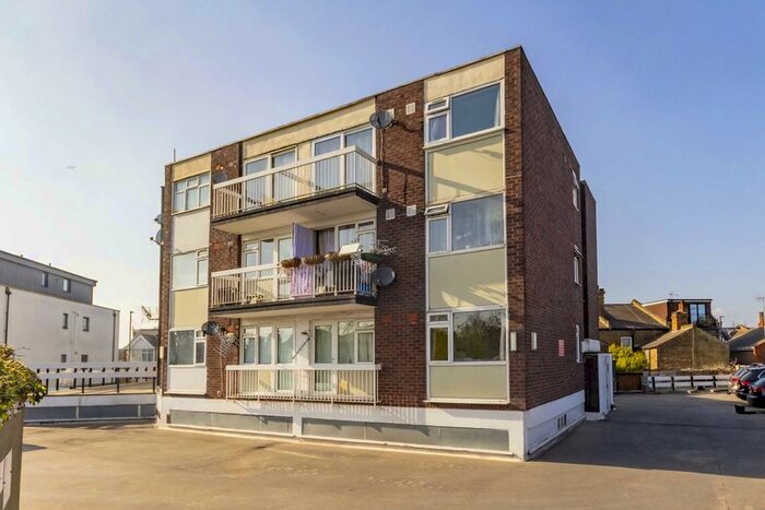 1 Bedroom Flat To Rent In Gunnersbury Lane, London, W3