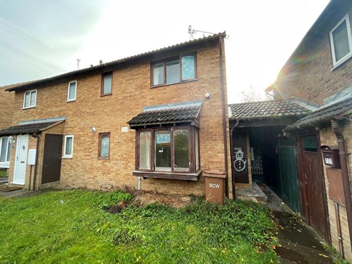 1 Bedroom Terraced House For Sale In Senwick Drive, Wellingborough, Northamptonshire, NN8