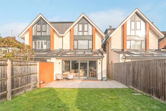 4 Bedroom Semi-Detached House For Sale In Sunderland Avenue, North Oxford, OX2
