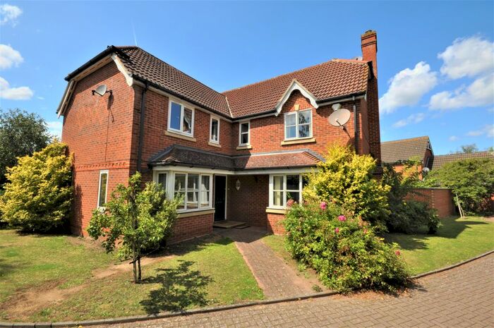 5 Bedroom Detached House To Rent In Wessex Close, Thames Ditton, Surrey, KT7