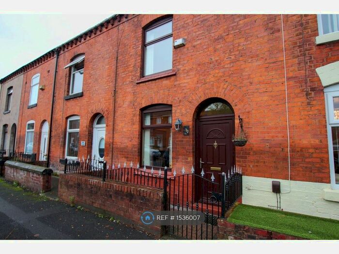 2 Bedroom Terraced House To Rent In Old Road, Failsworth, Manchester, M35