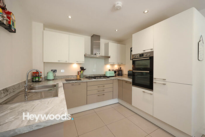 4 Bedroom Semi-Detached House To Rent In Westerdale Drive, Keele, Newcastle, ST5