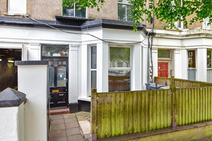 Flat To Rent In Iverson Road, NW6