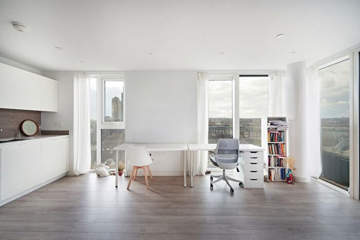 1 Bedroom Flat To Rent In Newnton Close, Manor House, London, N4