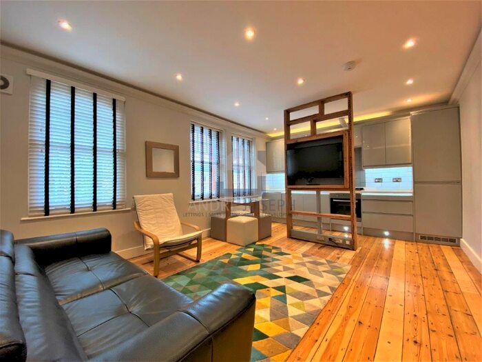 2 Bedroom Flat To Rent In Clapham Road, Clapham North, SW9