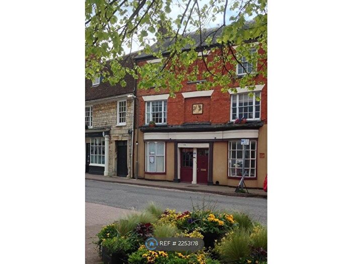 1 Bedroom Flat To Rent In Market Square, Milton Keynes, MK11