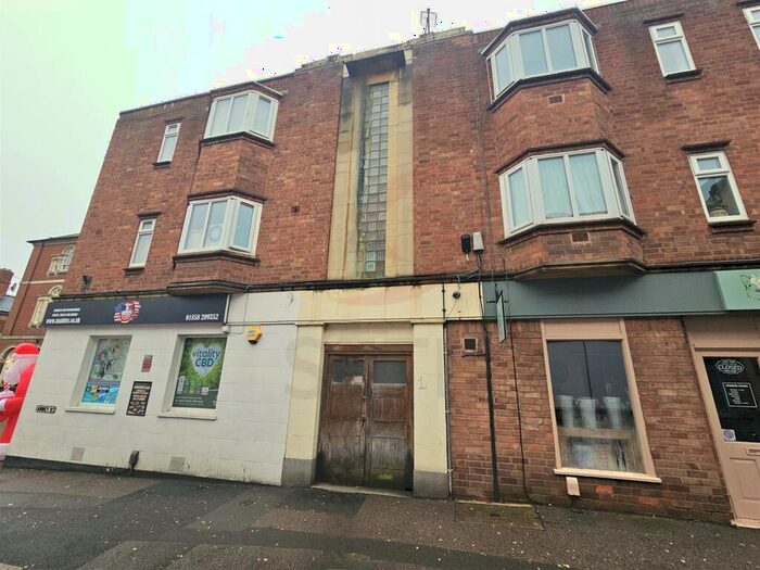 2 Bedroom Flat To Rent In Abbey Street, Market Harborough, Leicestershire, LE16