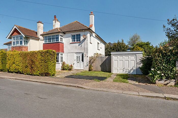 4 Bedroom Detached House For Sale In Tennyson Road, Bognor Regis, PO21