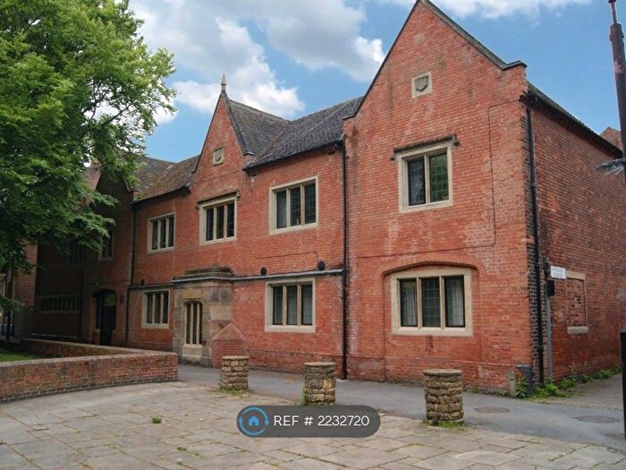2 Bedroom Flat To Rent In The Old Schoolrooms, Burton-On-Trent, DE14
