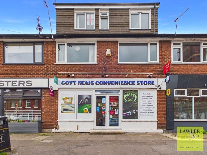 4 Bedroom Maisonette For Sale In Goyt Avenue, Marple, Stockport, Cheshire, SK6
