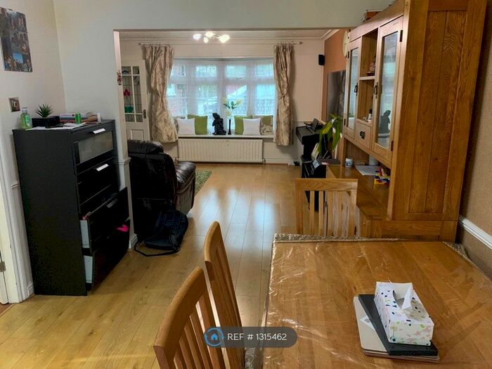 3 Bedroom End Of Terrace House To Rent In Allington Road, Harrow HA2