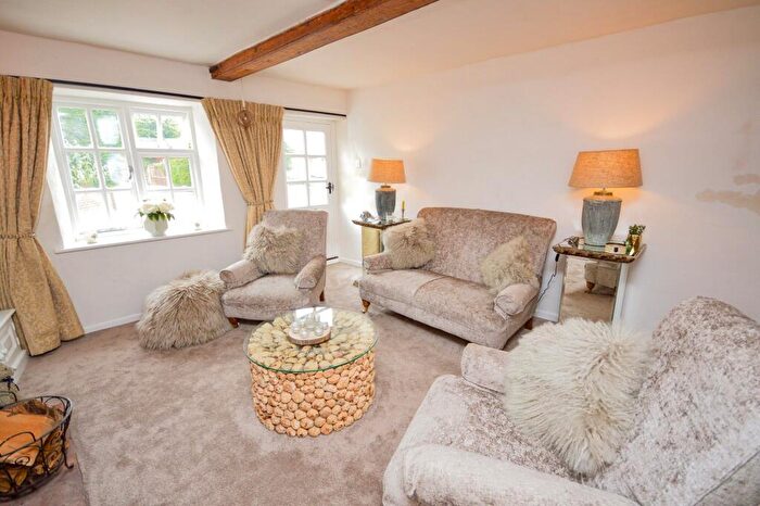 2 Bedroom Cottage To Rent In Front Street, South Creake, NR21