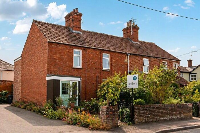2 Bedroom End Of Terrace House For Sale In Forefield Terrace, Rowde, SN10