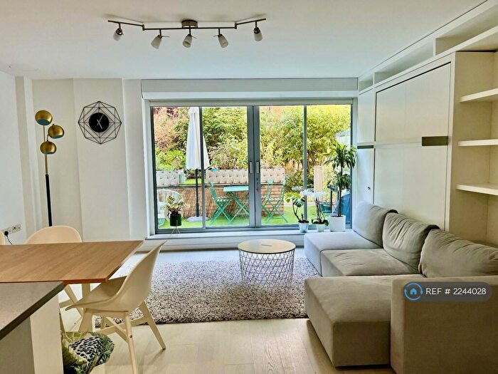 2 Bedroom Flat To Rent In Wenlock Road, London, N1