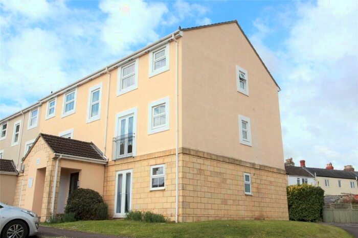 2 Bedroom Apartment To Rent In Queens Square, Chippenham, SN15