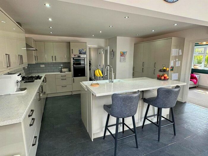 4 Bedroom Detached Bungalow For Sale In Bellwood Grange, Cherry Willingham, LN3