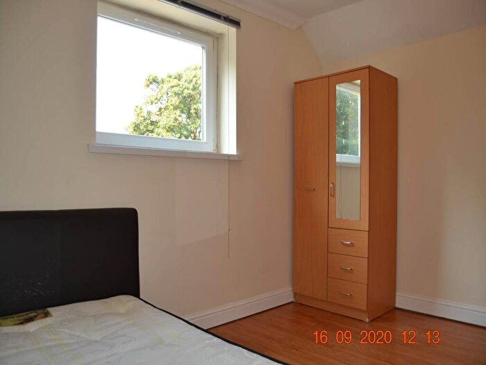 1 Bedroom Flat To Rent In Richmond Road, Roath, Cardiff, CF24