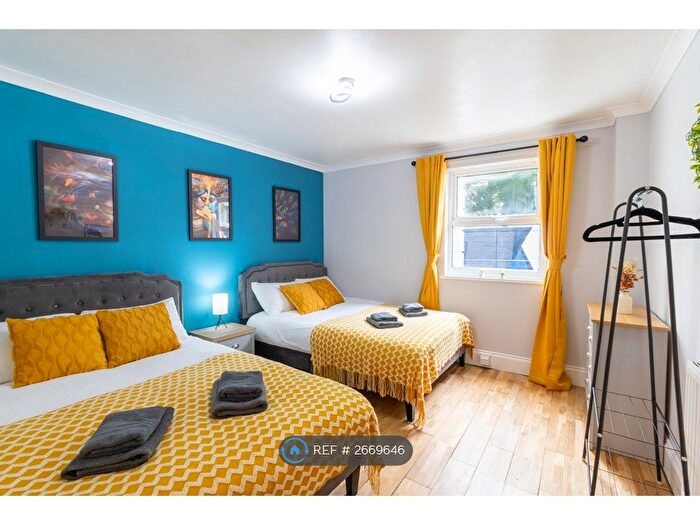 2 Bedroom Semi-detached House To Rent In Kent Street, Portsmouth, PO1