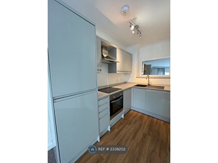 1 Bedroom Flat To Rent In The Cloisters, Dartford, DA1