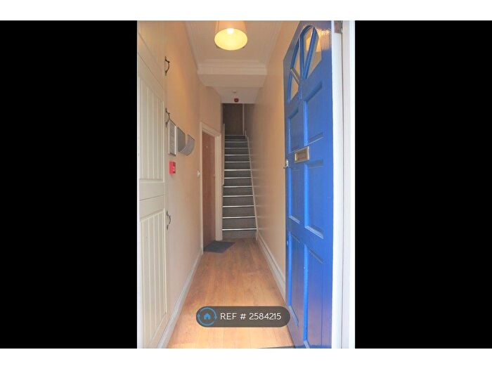 Studio To Rent In Trundleys Road, London, SE8